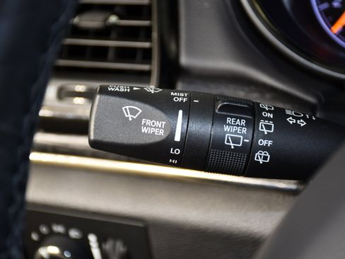 Used 2020 Jeep Grand Cherokee High Altitude image 23