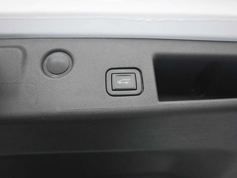 Used 2024 Chevrolet Equinox LT image 23