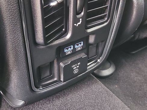 Used 2019 Jeep Grand Cherokee Limited AWD/4WD image 24