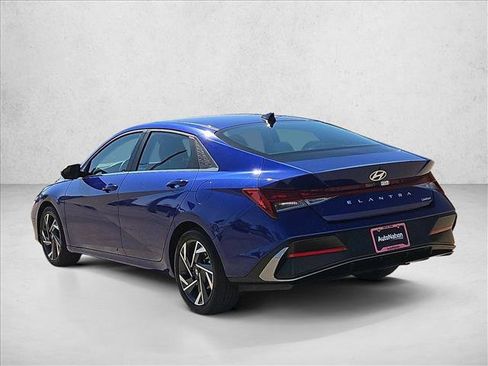Used 2025 Hyundai Elantra Limited FWD image 8