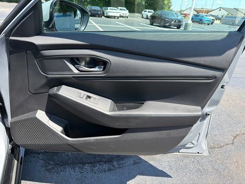 Used 2024 Honda Accord EX-L image 25