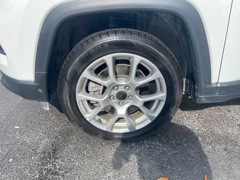 Used 2025 Jeep Compass Limited AWD/4WD image 10