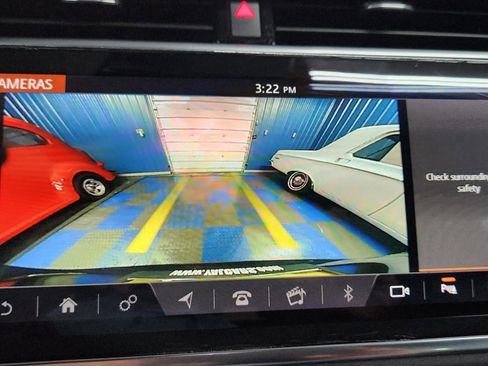 Used 2020 Land Rover Range Rover Evoque SE image 30