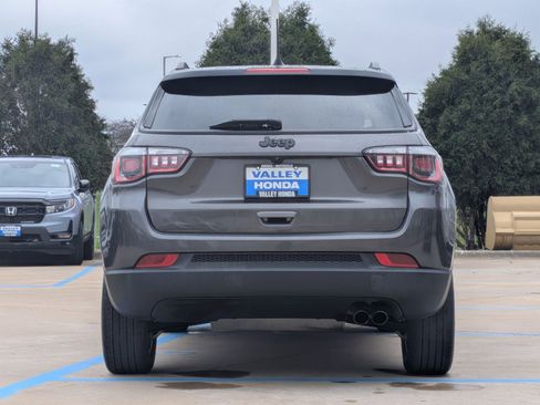 Used 2019 Jeep Compass Latitude image 7