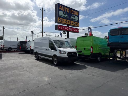 Used 2020 Ford Transit 250 Medium Roof w/ Load Area Protection Package RWD image 18