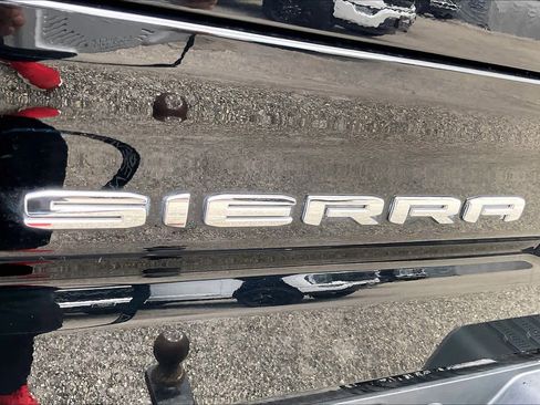 Used 2020 GMC Sierra 1500 SLT RWD image 10
