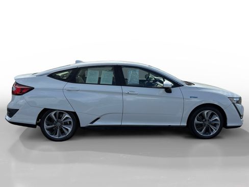 Certified 2018 Honda Clarity Plug-In Hybrid image 6