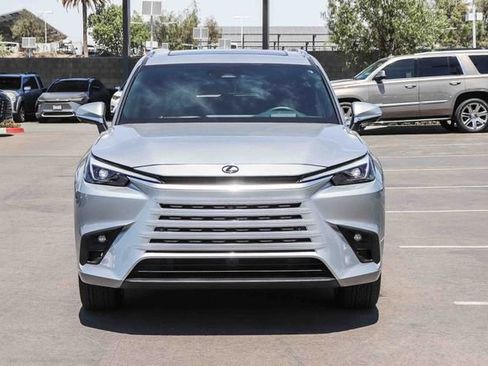 New 2026 Lexus TX 550h AWD Plug-In Hybrid image 2