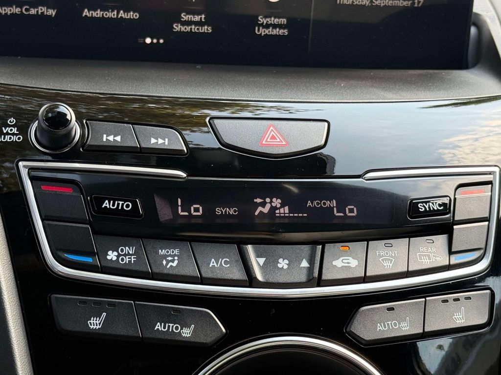Certified 2025 Acura RDX SH-AWD image 22