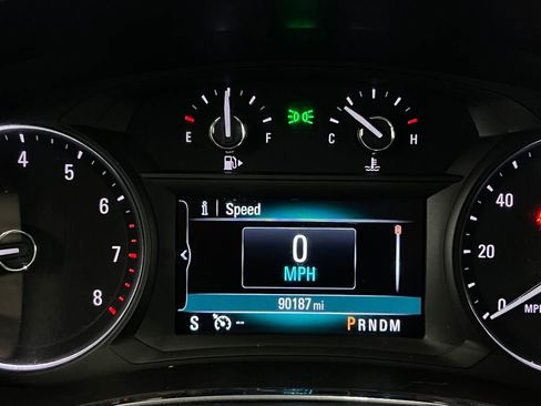 Used 2018 Buick Encore Preferred AWD/4WD image 18