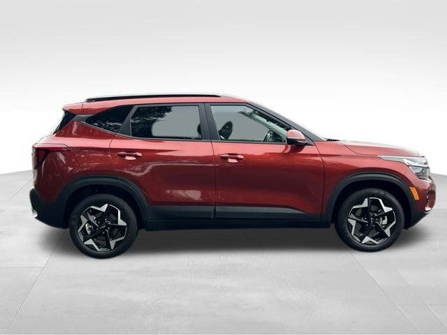 Used 2025 Kia Seltos S AWD/4WD image 14