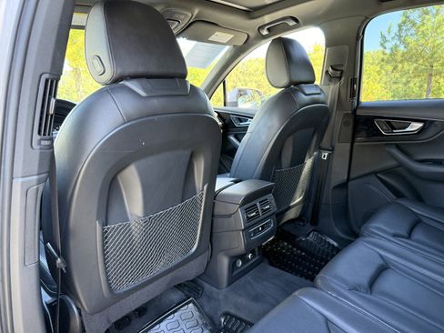 Used 2018 Audi Q7 3.0T Premium image 38