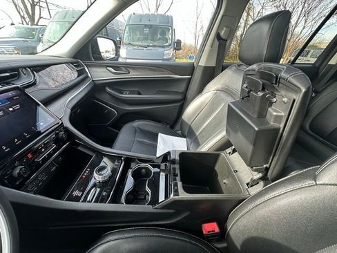 Used 2022 Jeep Grand Cherokee Limited 4xe image 26