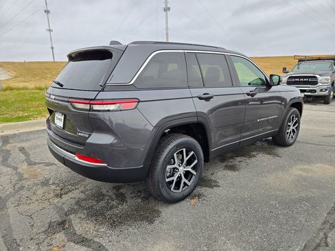 New 2025 Jeep Grand Cherokee Limited image 3