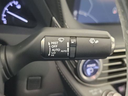 Used 2019 Lexus LS 500h AWD image 31