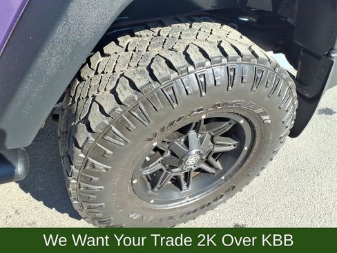 Used 2018 Jeep Wrangler Sport w/ Connectivity Group image 10