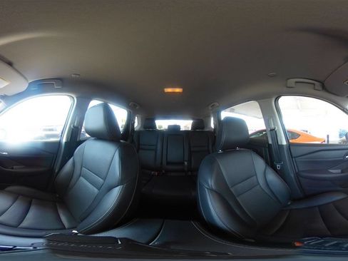 Used 2026 Nissan Rogue SL FWD image 45