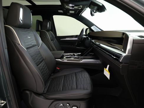 Used 2026 Cadillac Escalade V w/ LPO, Floor Liner Package image 10