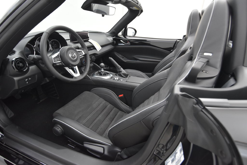 Used 2025 MAZDA MX-5 Miata Club w/ Brembo/BBS Recaro Package RWD image 22