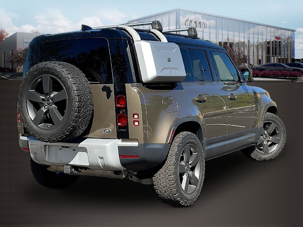 Used 2020 Land Rover Defender 110 HSE AWD/4WD image 7