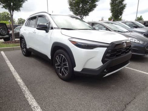 Used 2026 Toyota Corolla Cross XLE AWD/4WD image 3