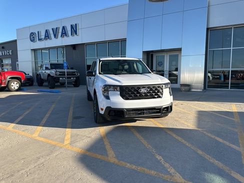 New 2026 Ford Maverick XLT w/ XLT Luxury Package AWD/4WD image 2