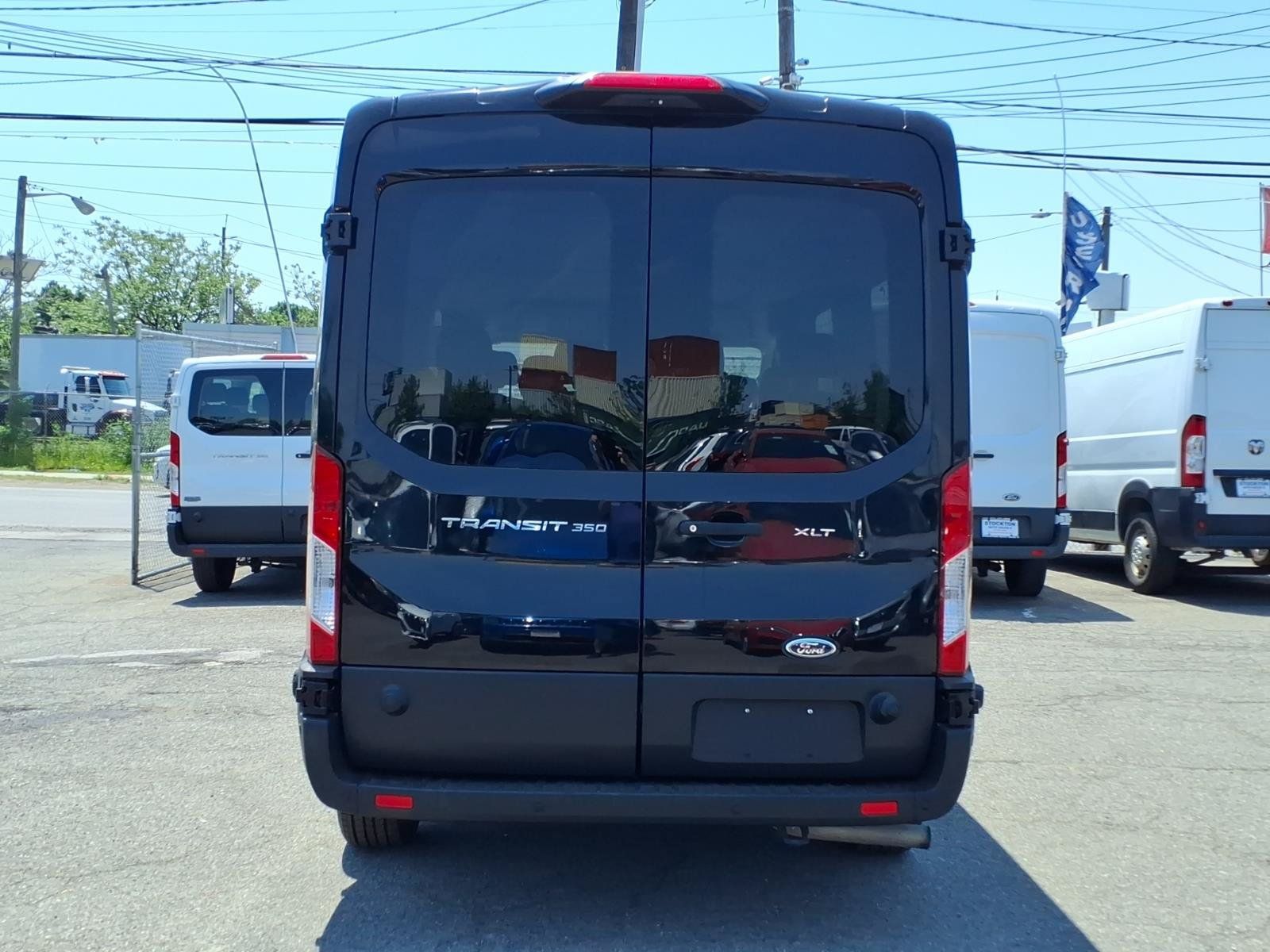 Used 2024 Ford Transit 350 XLT RWD image 6