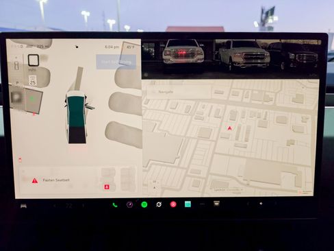 Used 2025 Tesla Cybertruck AWD Crew Cab image 28