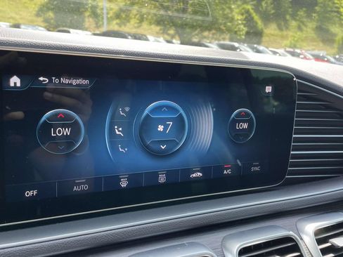 Used 2022 Mercedes-Benz GLE 350 4MATIC image 29