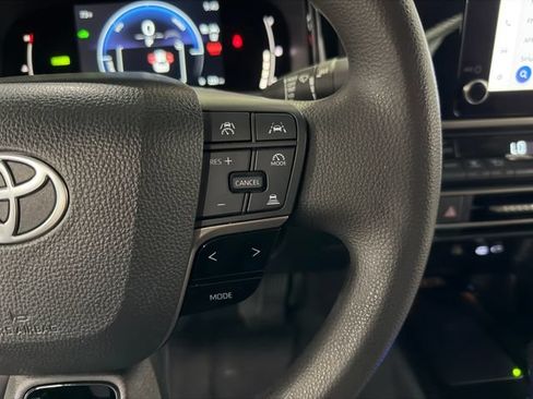 Used 2025 Toyota Camry LE FWD image 18