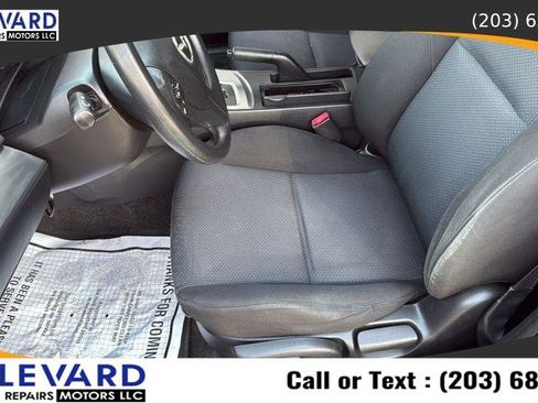 Used 2010 MAZDA MAZDA3 i Sport FWD image 21