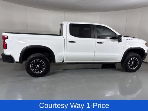 Used 2024 Chevrolet Silverado 1500 ZR2 w/ Technology Package AWD/4WD image 12