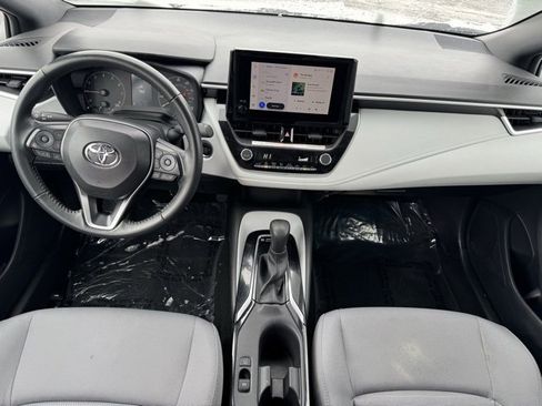 Certified 2025 Toyota Corolla SE image 9