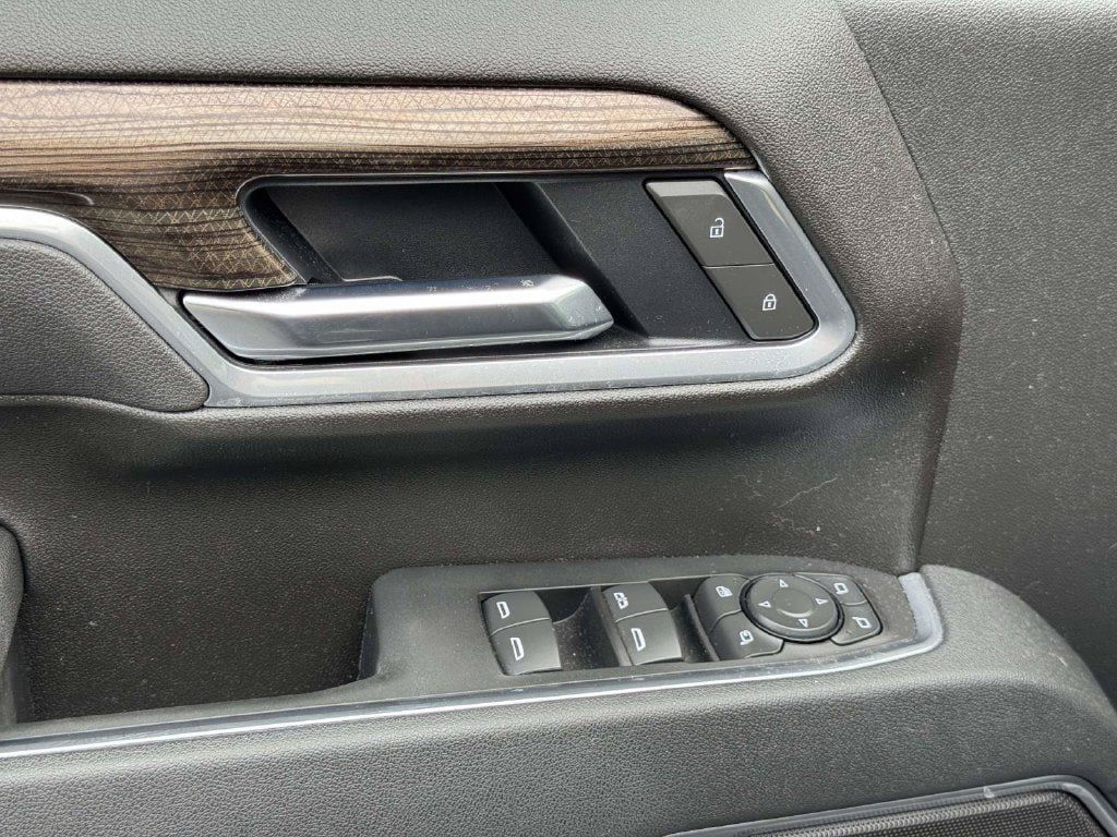 Used 2025 Chevrolet Silverado 2500 LT w/ Trail Boss Package AWD/4WD image 19