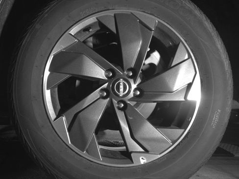 Used 2025 Nissan Rogue SV image 14