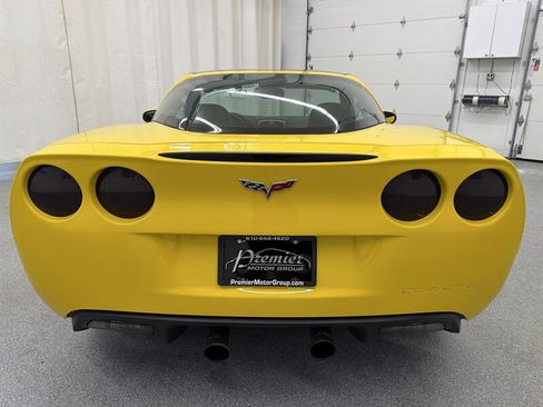 Used 2007 Chevrolet Corvette Coupe w/ Preferred Equipment Group RWD image 6