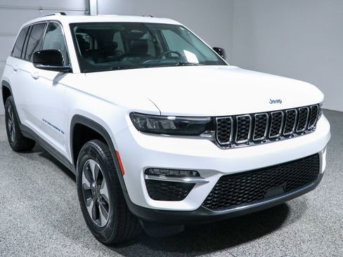 Used 2022 Jeep Grand Cherokee Limited 4xe AWD/4WD image 5