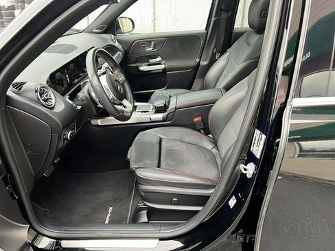 Used 2020 Mercedes-Benz GLB 250 4MATIC w/ AMG Line image 17