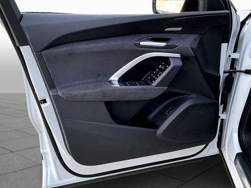 New 2026 Audi SQ5 Prestige AWD/4WD image 10