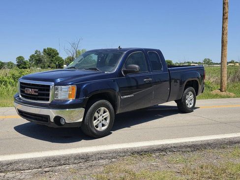 Used 2008 GMC Sierra 1500 SLE w/ Power Pack Plus AWD/4WD image 2