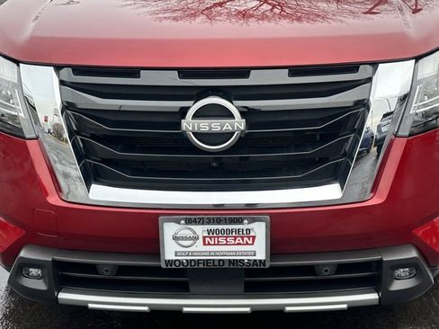 Certified 2023 Nissan Pathfinder SL image 8