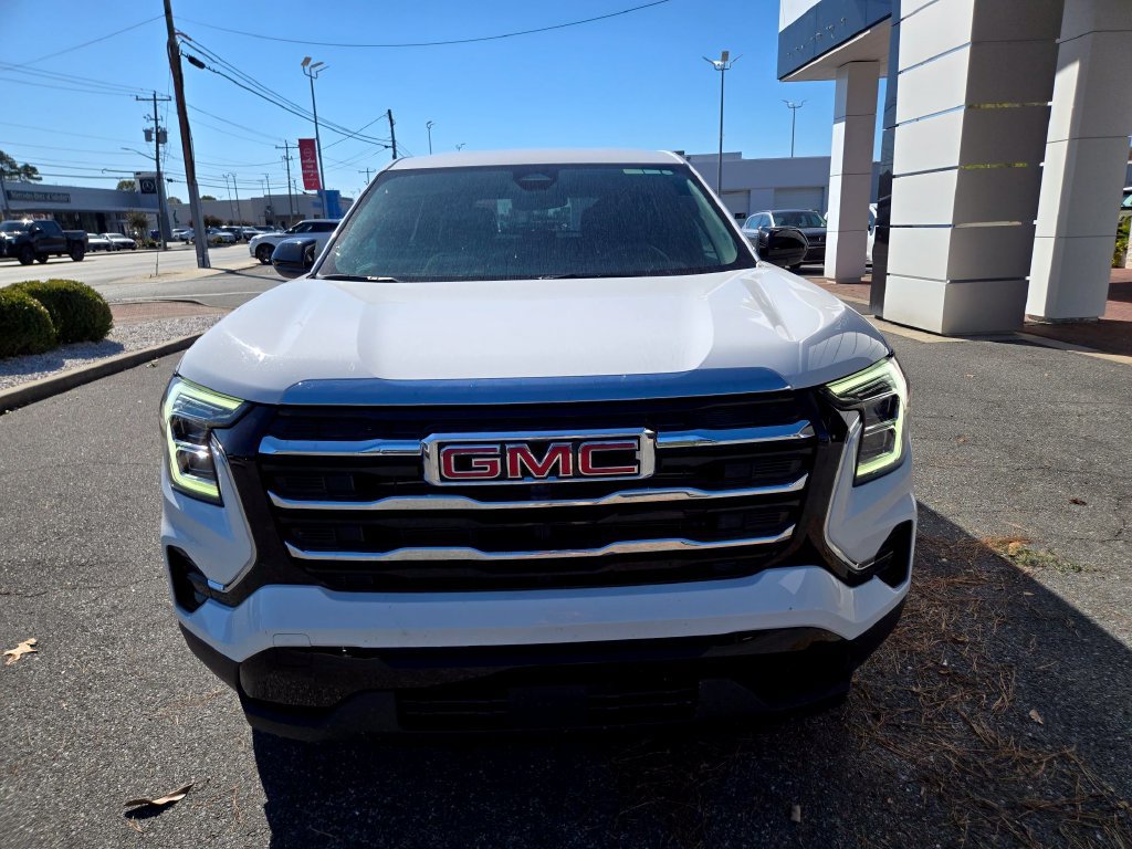 Used 2026 GMC Terrain Elevation FWD image 2