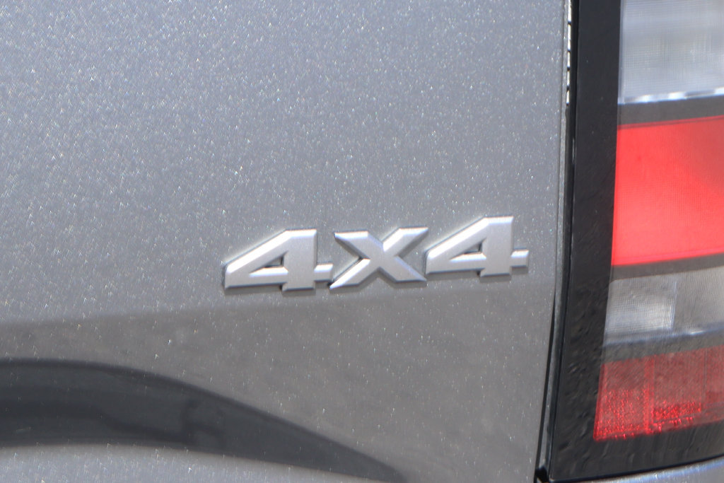 Used 2025 Nissan Frontier SV AWD/4WD image 45