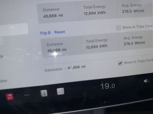 Used 2021 Tesla Model Y Long Range image 3