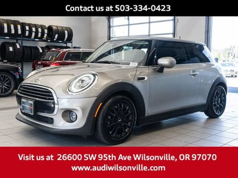 Used 2020 MINI Cooper 2-Door Hardtop FWD image 3