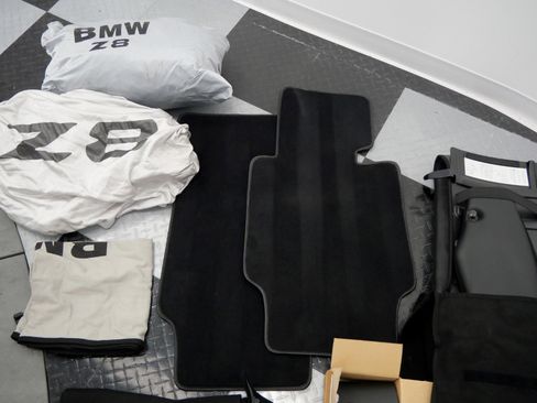 Used 2002 BMW Z8 RWD image 29