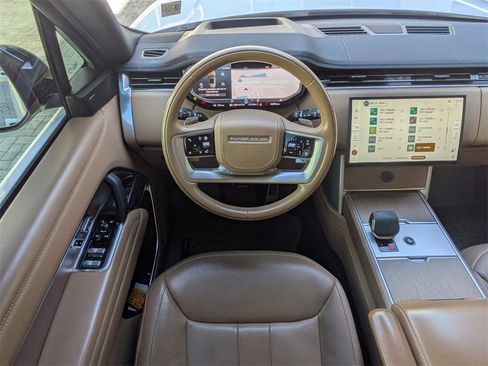 Used 2024 Land Rover Range Rover SE image 17
