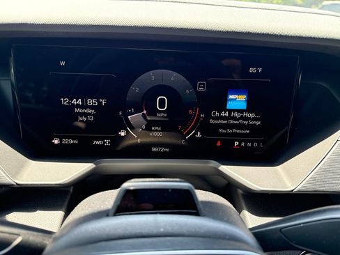 Used 2025 GMC Acadia AT4 w/ Super Cruise Package AWD/4WD image 15