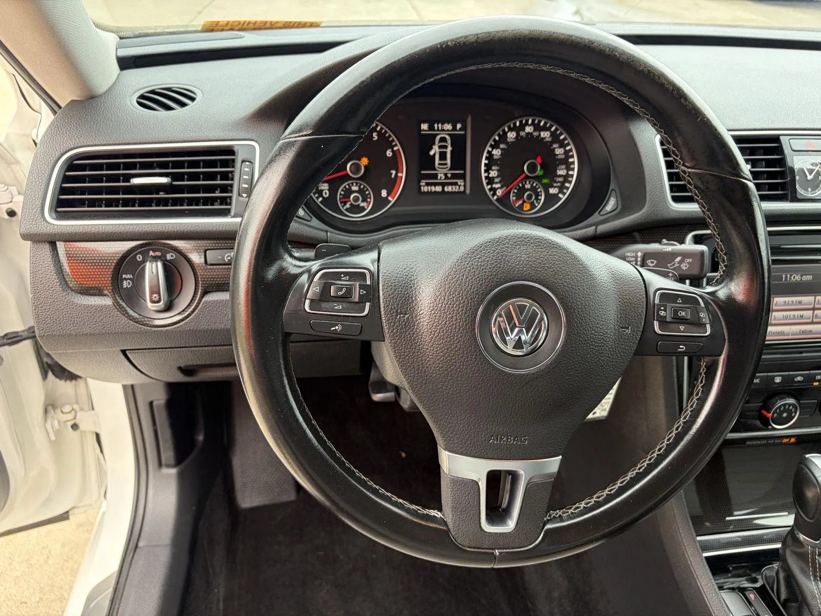 Used 2015 Volkswagen Passat 1.8T Sport FWD image 12