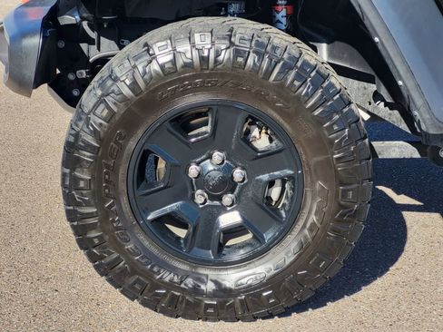 Used 2022 Jeep Gladiator Mojave image 10